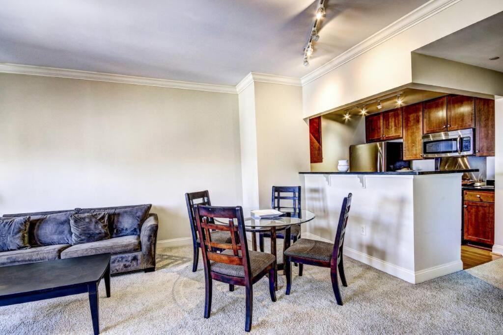 Chase Penthouse At 39 West Baltimore Inner Harbor Convention Center Free Indoor Parking One And Two Bedrooms Eksteriør bilde