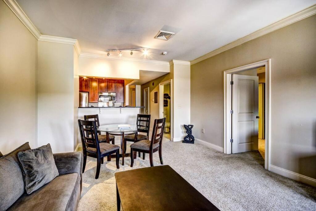 Chase Penthouse At 39 West Baltimore Inner Harbor Convention Center Free Indoor Parking One And Two Bedrooms Eksteriør bilde