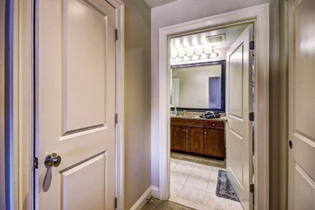 Chase Penthouse At 39 West Baltimore Inner Harbor Convention Center Free Indoor Parking One And Two Bedrooms Eksteriør bilde