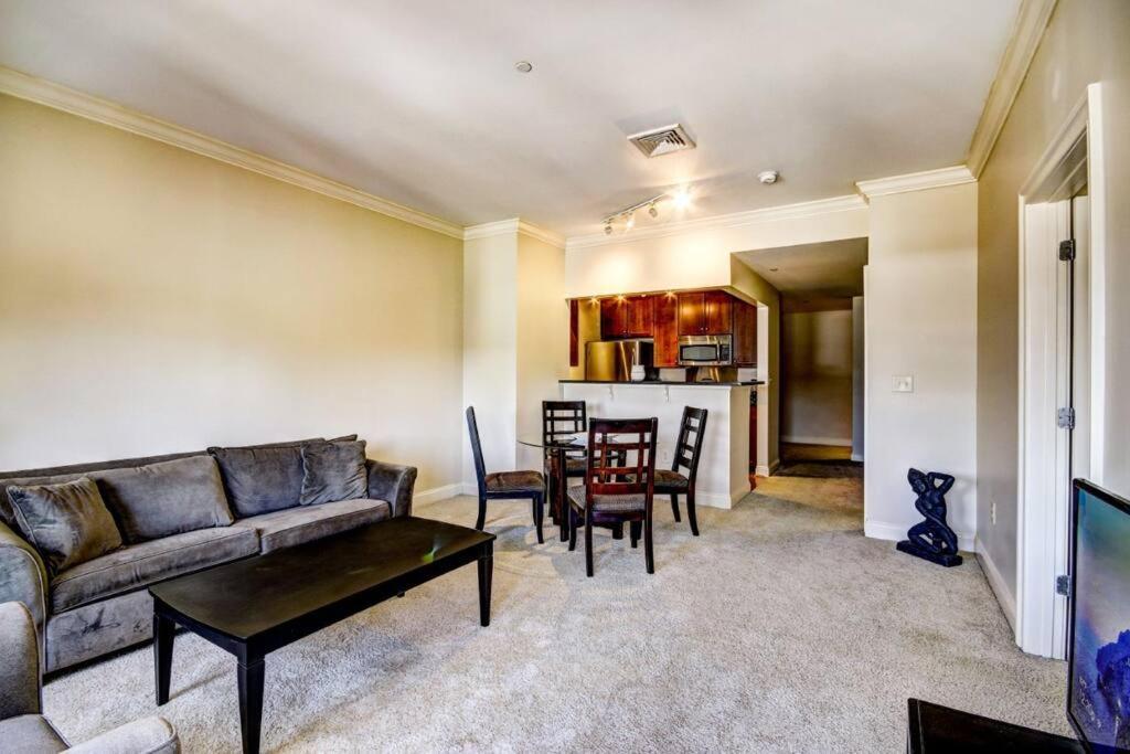 Chase Penthouse At 39 West Baltimore Inner Harbor Convention Center Free Indoor Parking One And Two Bedrooms Eksteriør bilde