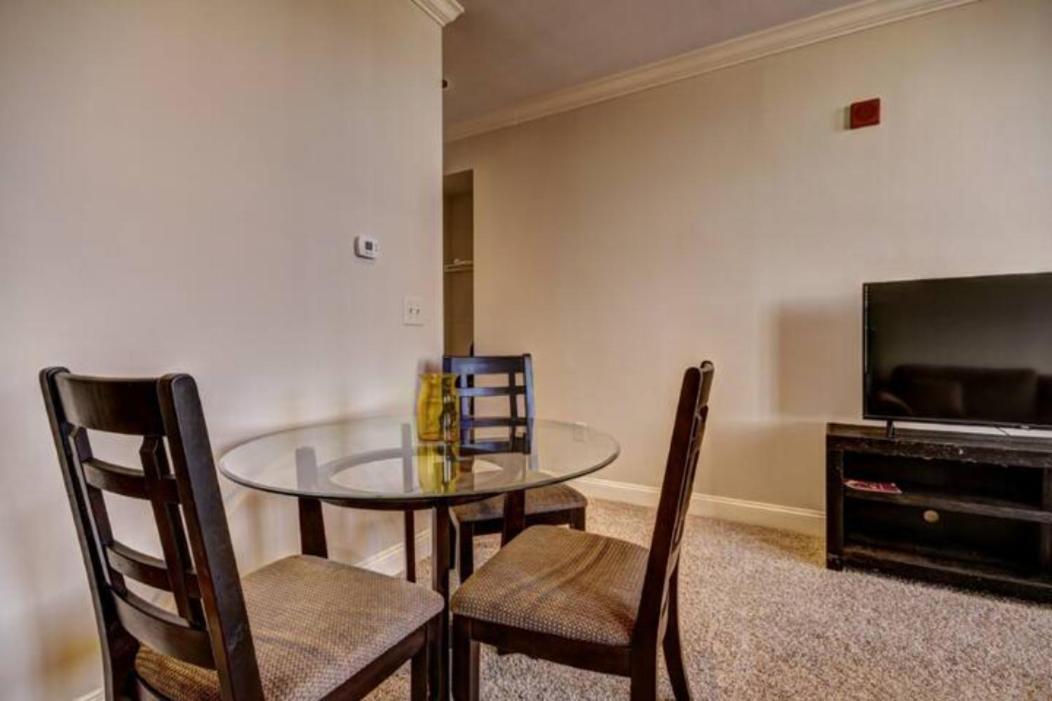 Chase Penthouse At 39 West Baltimore Inner Harbor Convention Center Free Indoor Parking One And Two Bedrooms Eksteriør bilde